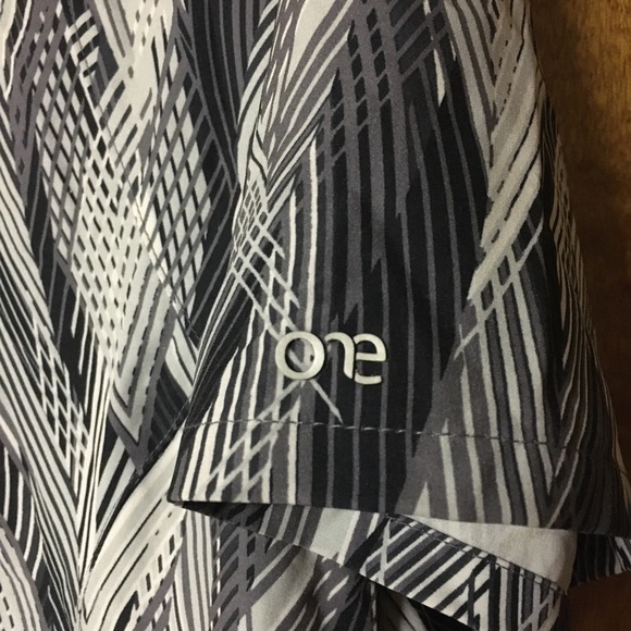 Barco Uniforms Scrub top •2X 💕🌸 - Picture 4 of 5